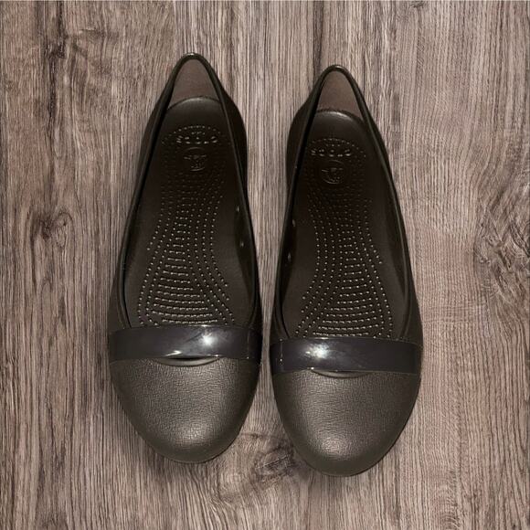 Crocs Women’s Slip-On Flats, Size 8 - Picture 1 of 3